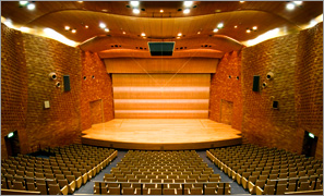 福岡銀行本店大ホール